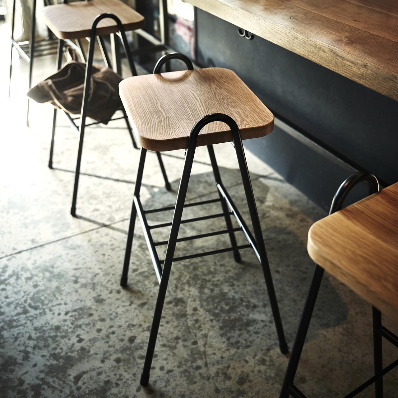 MODERN DECO ダイニングテーブル 4人掛け テーブル カフェ
