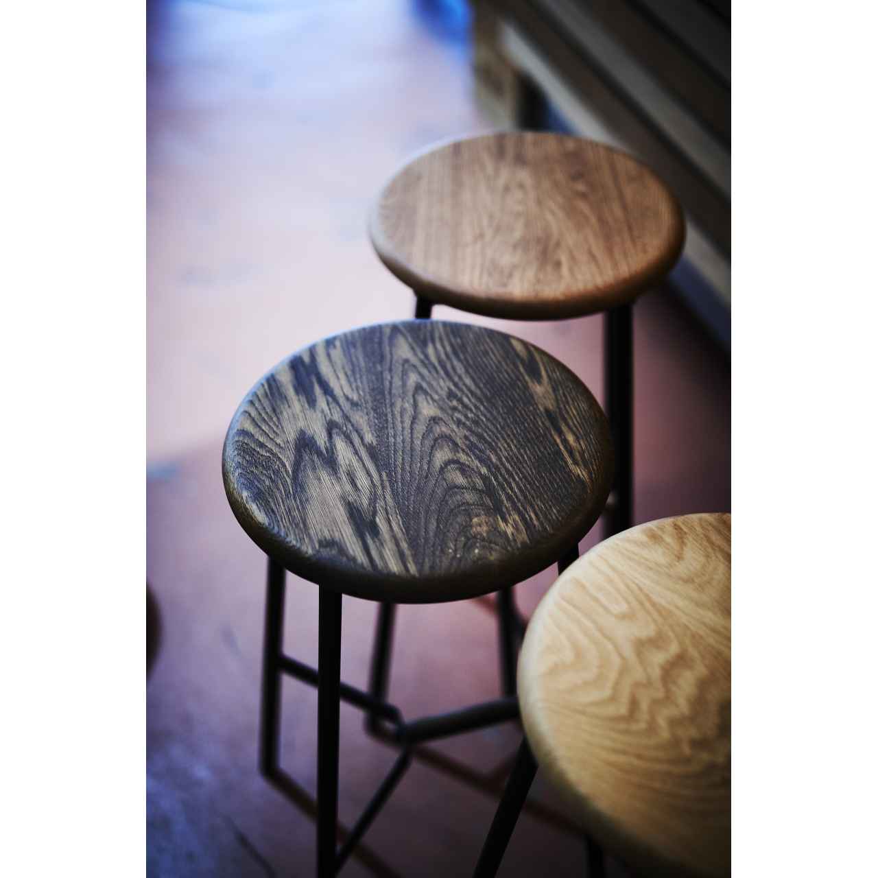 美品 KINOSHITA カロレ チェア 別色ブラック 木製 無垢 スツール 美品 KINOSHITA カロレ チェア 別色ブラック 木製 無垢 スツール